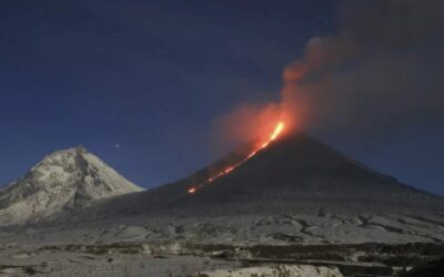 Megaterremoto 8.8 desata la furia del volcán Klyuchevskoy