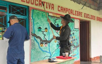 Policía del Tolima lideró jornada de recuperación en escuela rural de Líbano